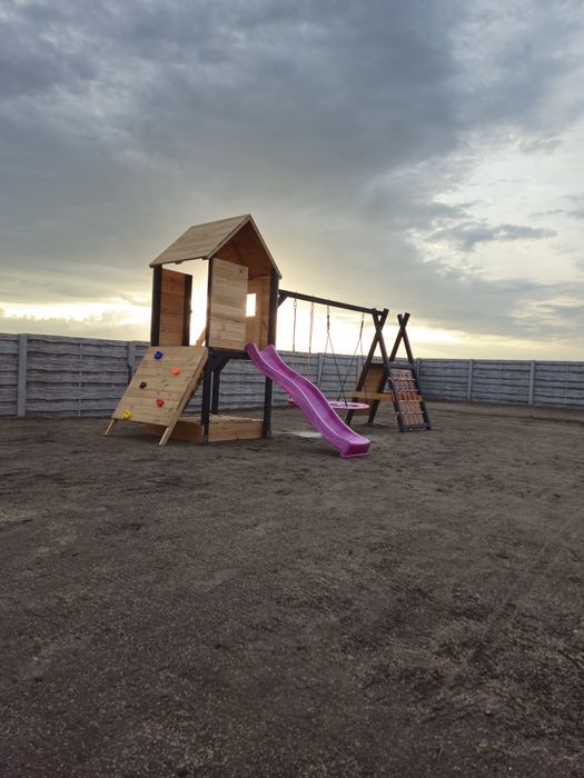 Plac zabaw model "D" ATLAS - huśtawki, wspinaczka,