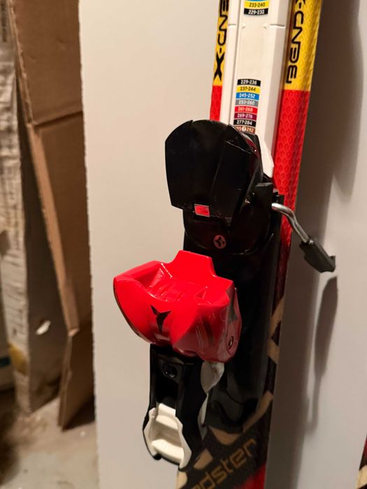 Atomic XT 130cm narty zjazdowe dla dziecka + kijki gratis