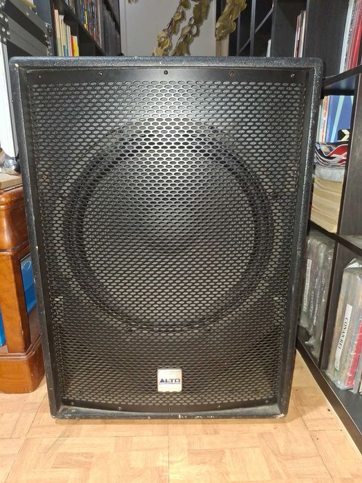 Par Subwoofers Ativos Alto TS Sub 18 (1200W) + Capas Thomann + Suportes