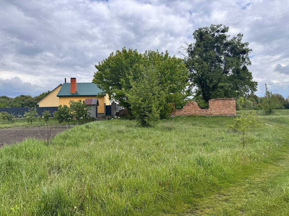 Продаж. Без %
ділянка 12 сот в центрі с. Бузова