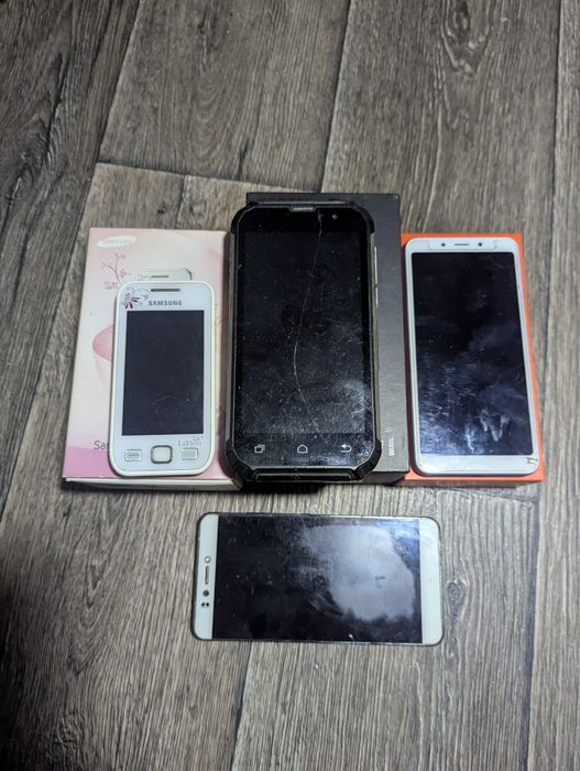 Телефон мобільний