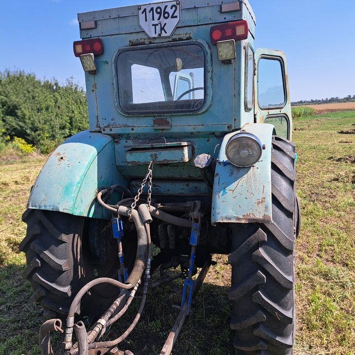 Продам Трактор т-40