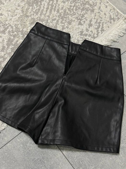 Юбка шорти шкіряна