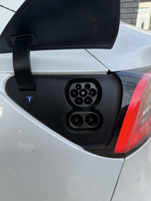 Продам Tesla model 3 повний привід