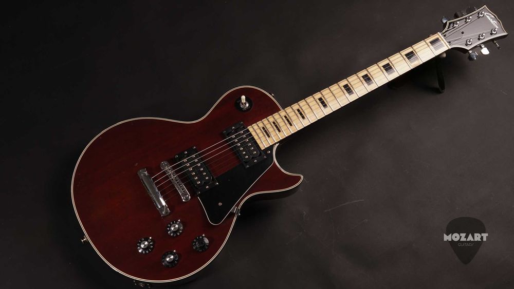 Custom Les Paul Custom – Made in Japan – Walnut