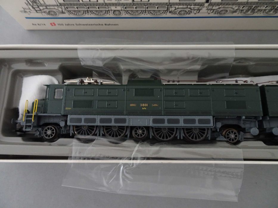 Locomotiva Marklin HO 33591 Ae 8/14 na caixa - Edição comemorativa dos 150 anos dos caminhos-de-ferro suiços