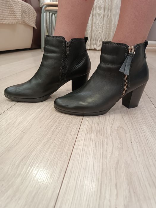 Осінні шкіряні черевички