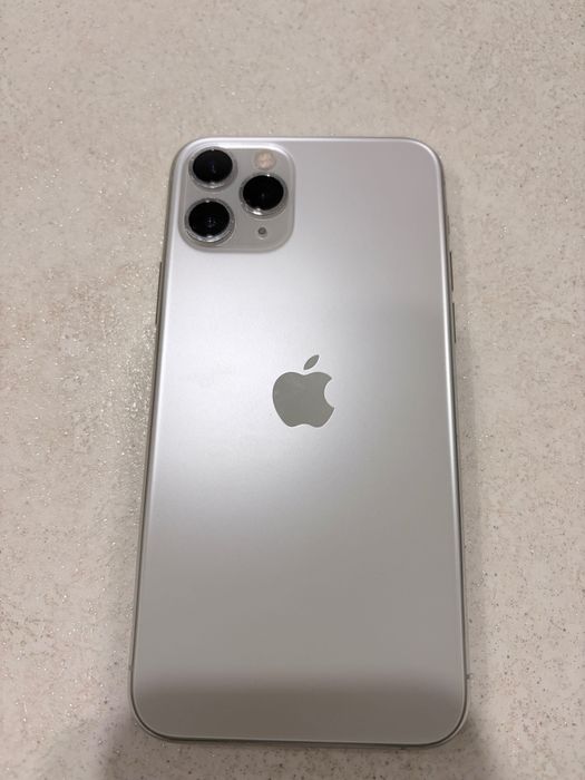 Продам айфон 11 про