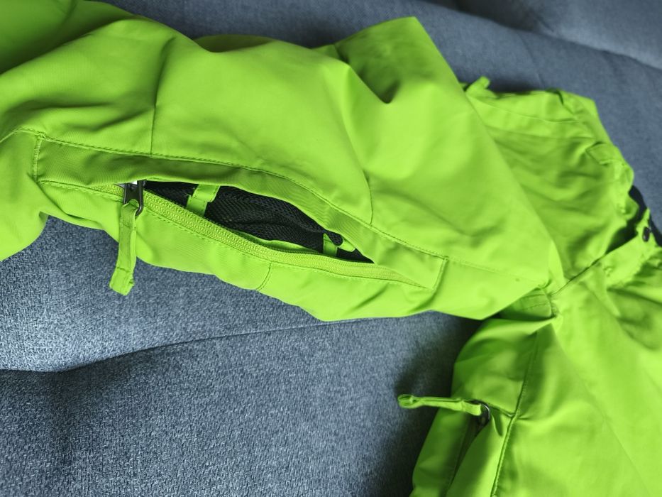 Spodnie zimowe narciarskie Quicksilver 10lat 10K stan idealny zielone