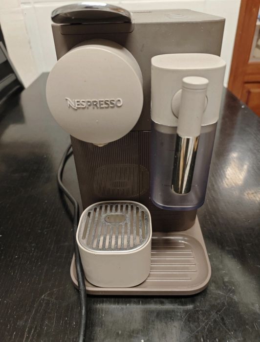 Máquina café Nespresso De'longhi