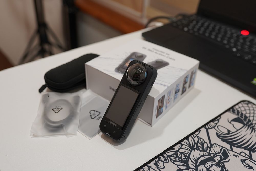 Insta360 x5 + 2 скла на лінзи і екран