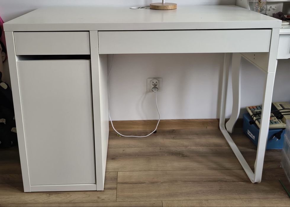 Biurko biale ikea