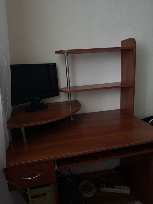 Компьютерный, письменный стол