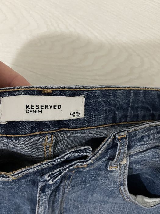 Jeansy reserved 38