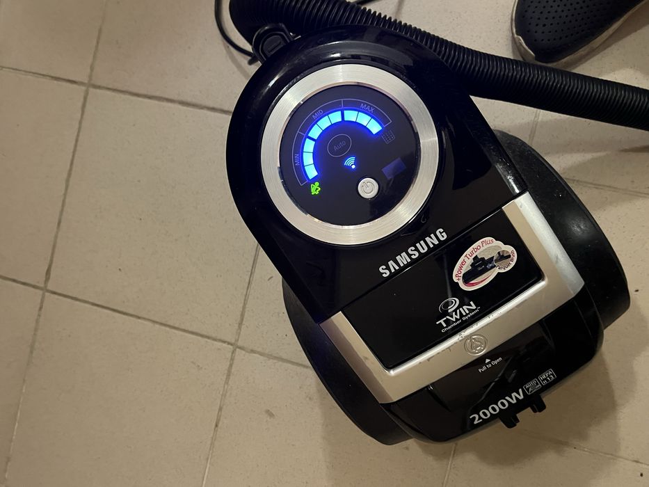 Продам б/у пилосос Samsung