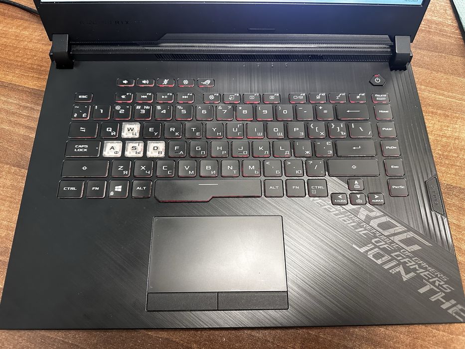 Продам ноутбук Asus Rog Strix G512Li