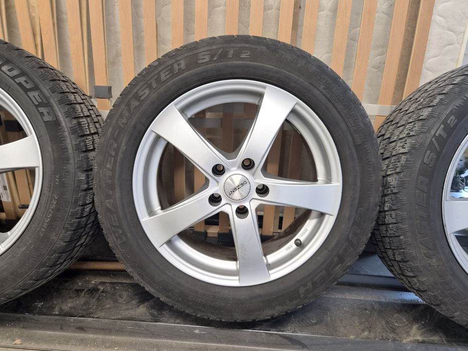 Колеса Диски5x114.3 Qashqai, Vivaro Dezent 225/55/17