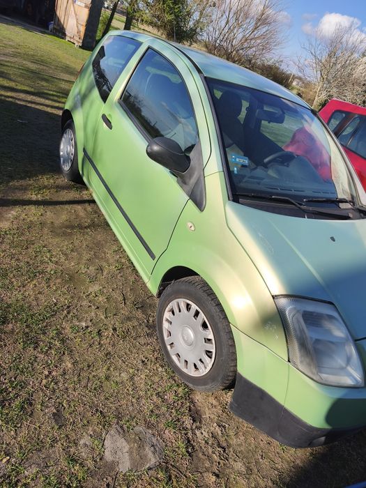 Sprzedam Citroena C2, rocznik 2004, silnik 1.1