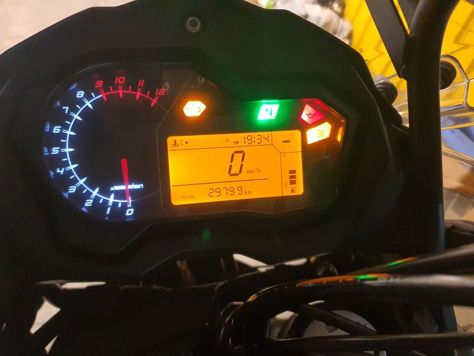 Benelli trk estado imaculado