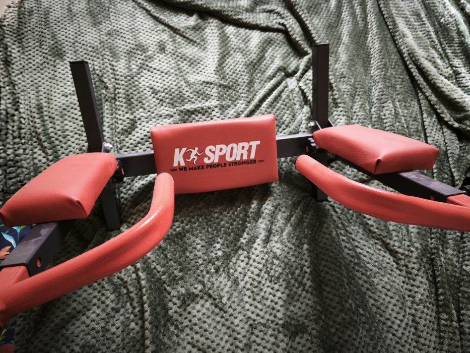 Zestaw 3w1 Drążek do podciągania, dipów, brzuszków k sport