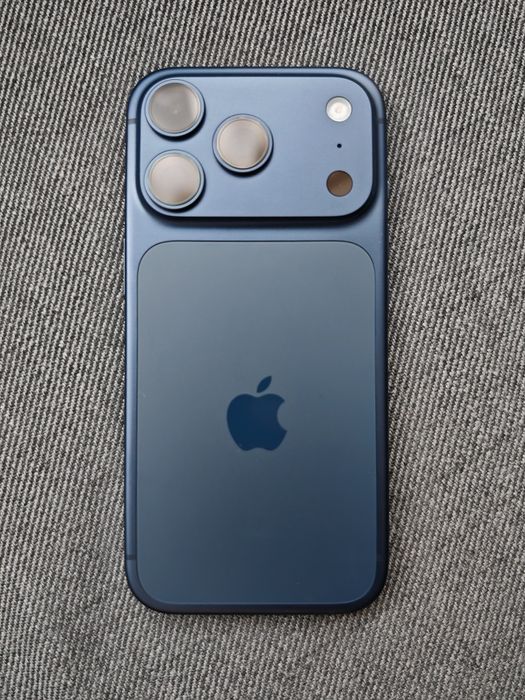 Iphone 17 Pro  Deep Blue 256GB