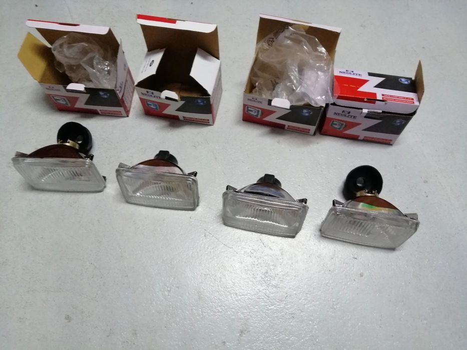 Kit de 4 faróis da frente Isuzu NKR Toyota Dyna 150 e 250 Datsun 720