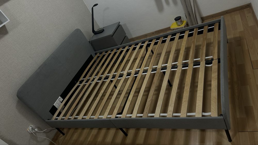 Cama de casal 140x200 cm