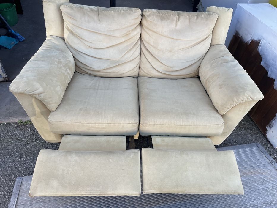 Conjunto de 2 sofas Divani e Divani em excelente estado