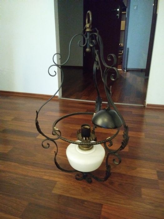 Sprzedam lampke czarna metalowa