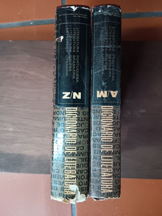 Dicionário de Literatura- 2 volumes- Jacinto Prado Coelho