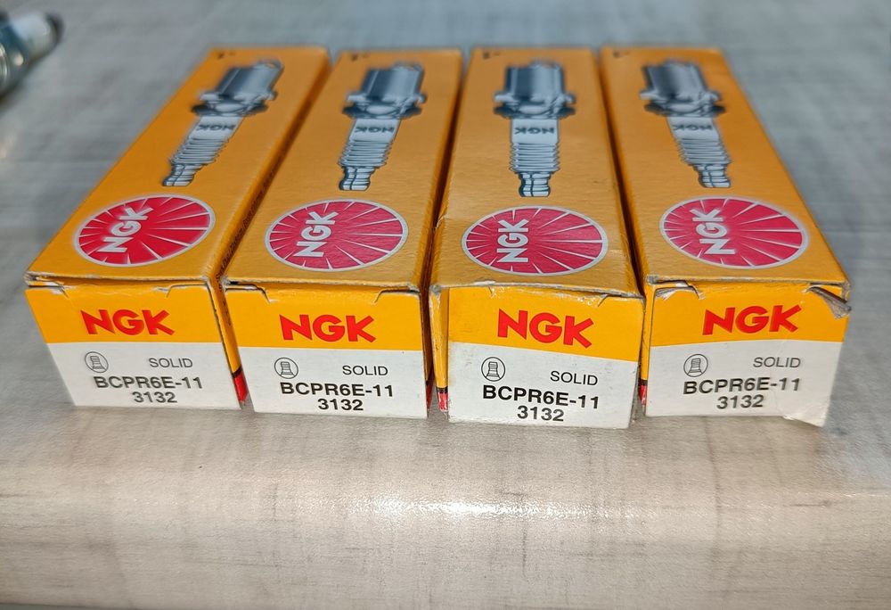 Свечи зажигания NGK BCPR6E-11
