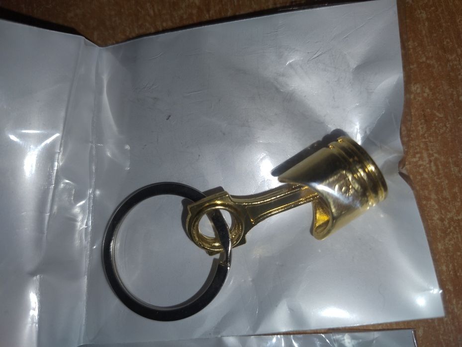 Брелок поршень диск