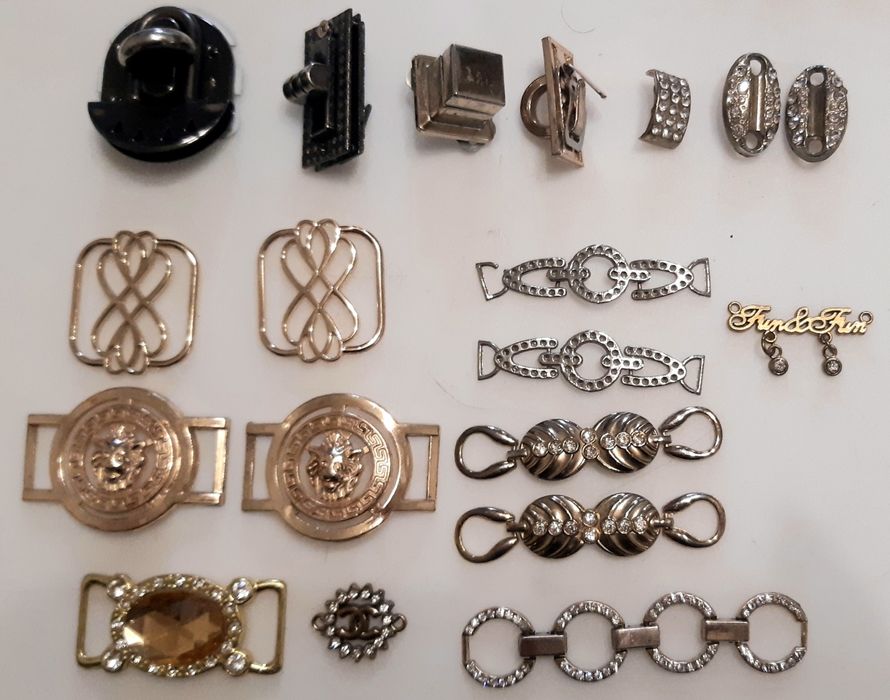 Пряжки металлические,  шильды