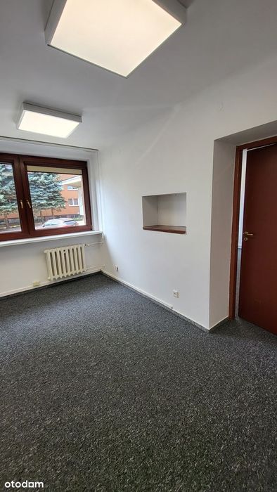 lokal na biuro ok. 37 m2 ( dwa pokoje) parter