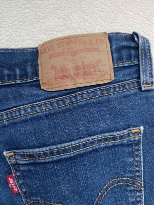 Джинси Levi's 10528