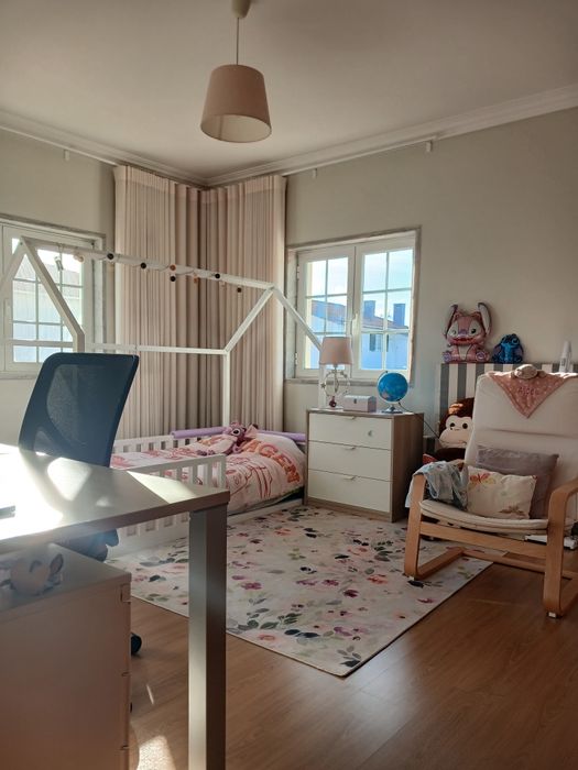 Vende-se Moradia Lourel