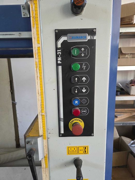 Prasa  do skrzyń meblowych Ramach