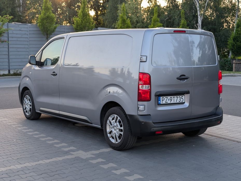 Opel Vivaro 2.0 automat 2020 rok