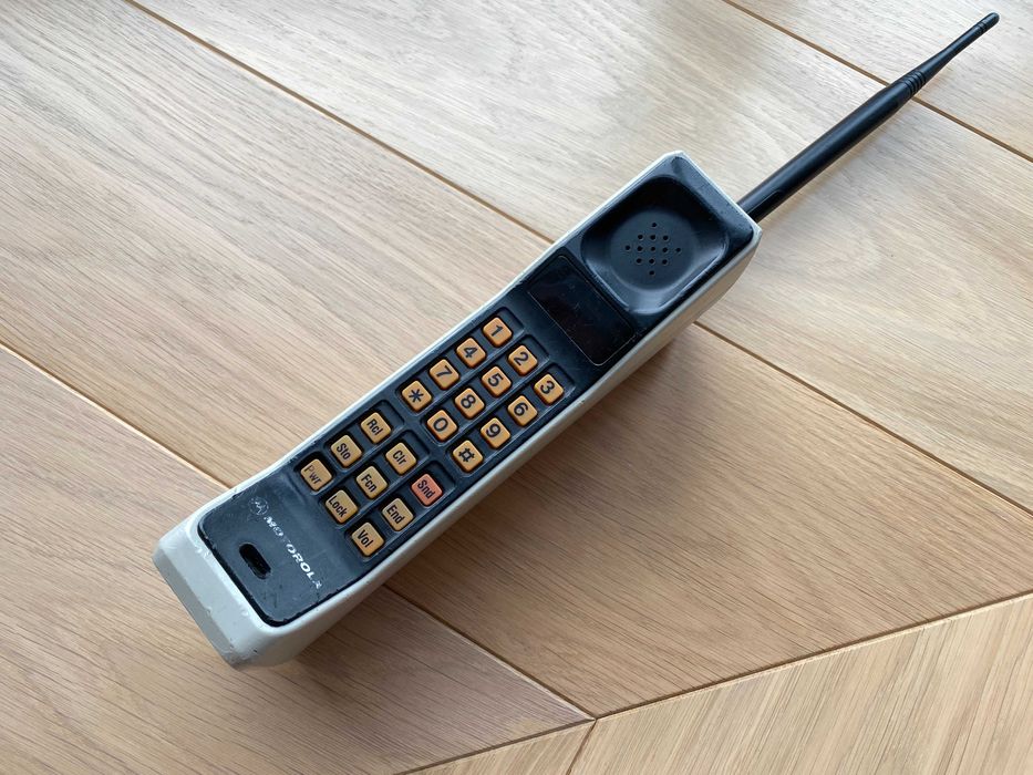 MOTOROLA DynaTAC 8000X - 1983 рік - раритет vintage phone ретро