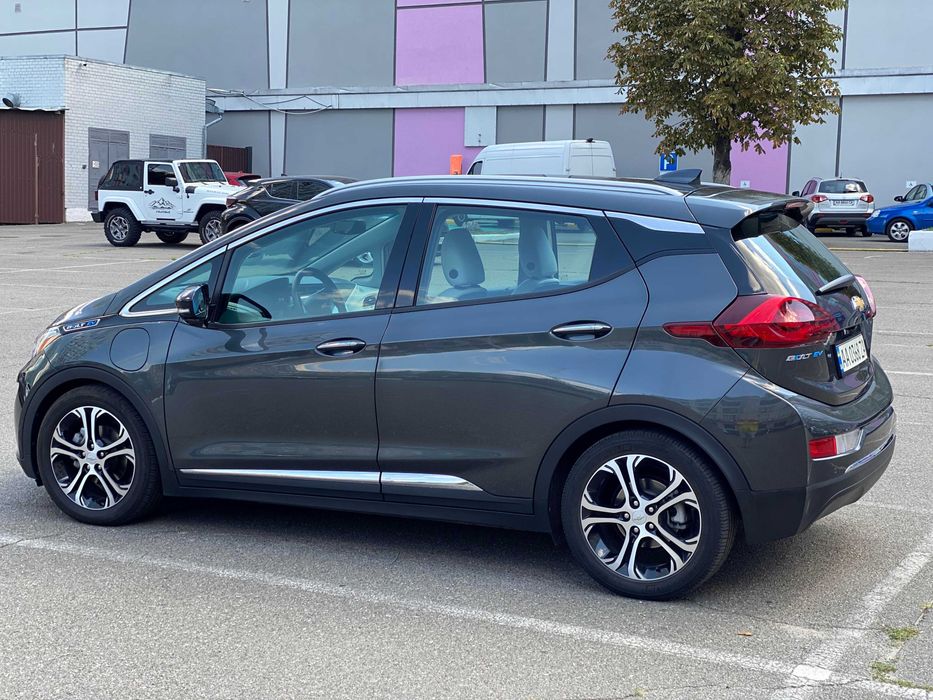 Продам Chevrolet Bolt PREMIER 2017