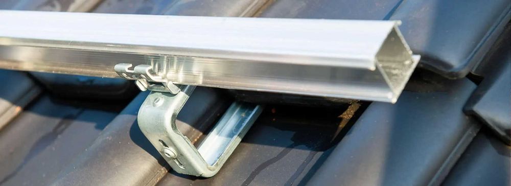 kit fotovoltaico DEYE SUN-6K-SG05LP1-EU, JA Solar 455W, bateria 16Kwh