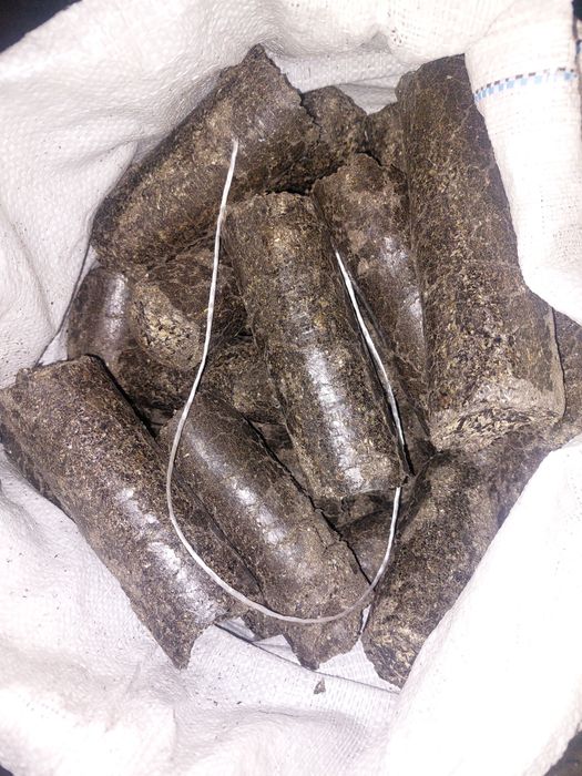 Брикет паливний  топливный  чиста шелуха подсолнечника