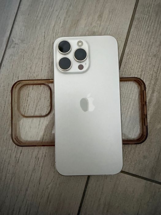 Продам iPhone 15 pro max 1tb білий