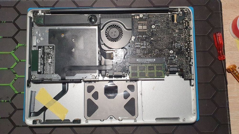 Ноутбук MacBook Pro