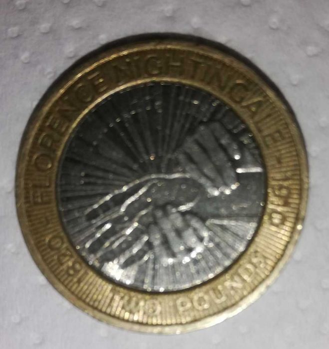 Moedas/ Telemóvel e computador64873977402497121