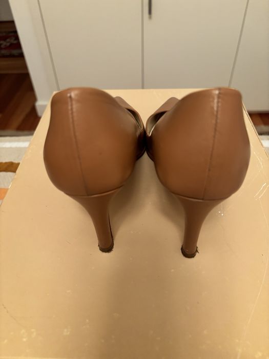 Sapatos salto alto, Gloria Ortiz cor Camel