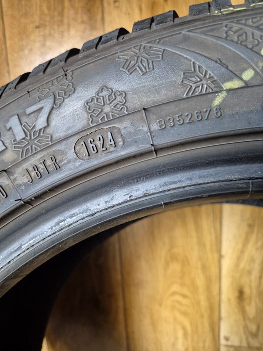 225/50/17 Dunlop para zima 7,7mm 2024r