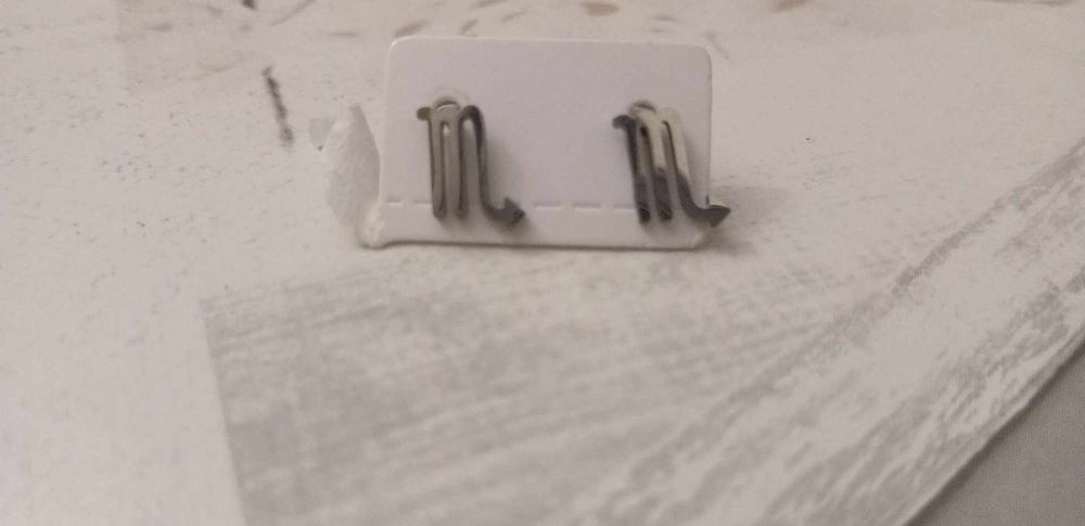 Brincos em aço inoxidável