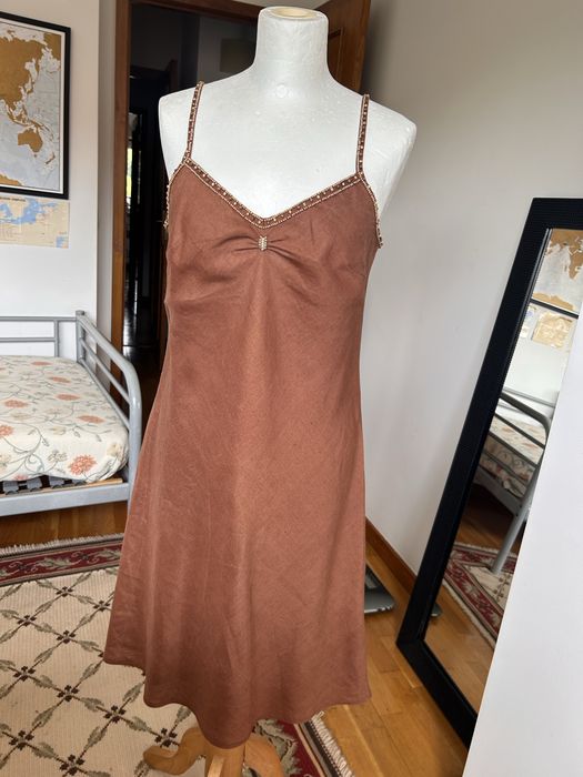 Vestido Castanho Derui (Estilo Slip Dress) – Tamanho M/L (Como Novo)