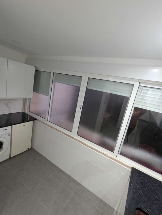 T2 em Oeiras renovado e mobilado